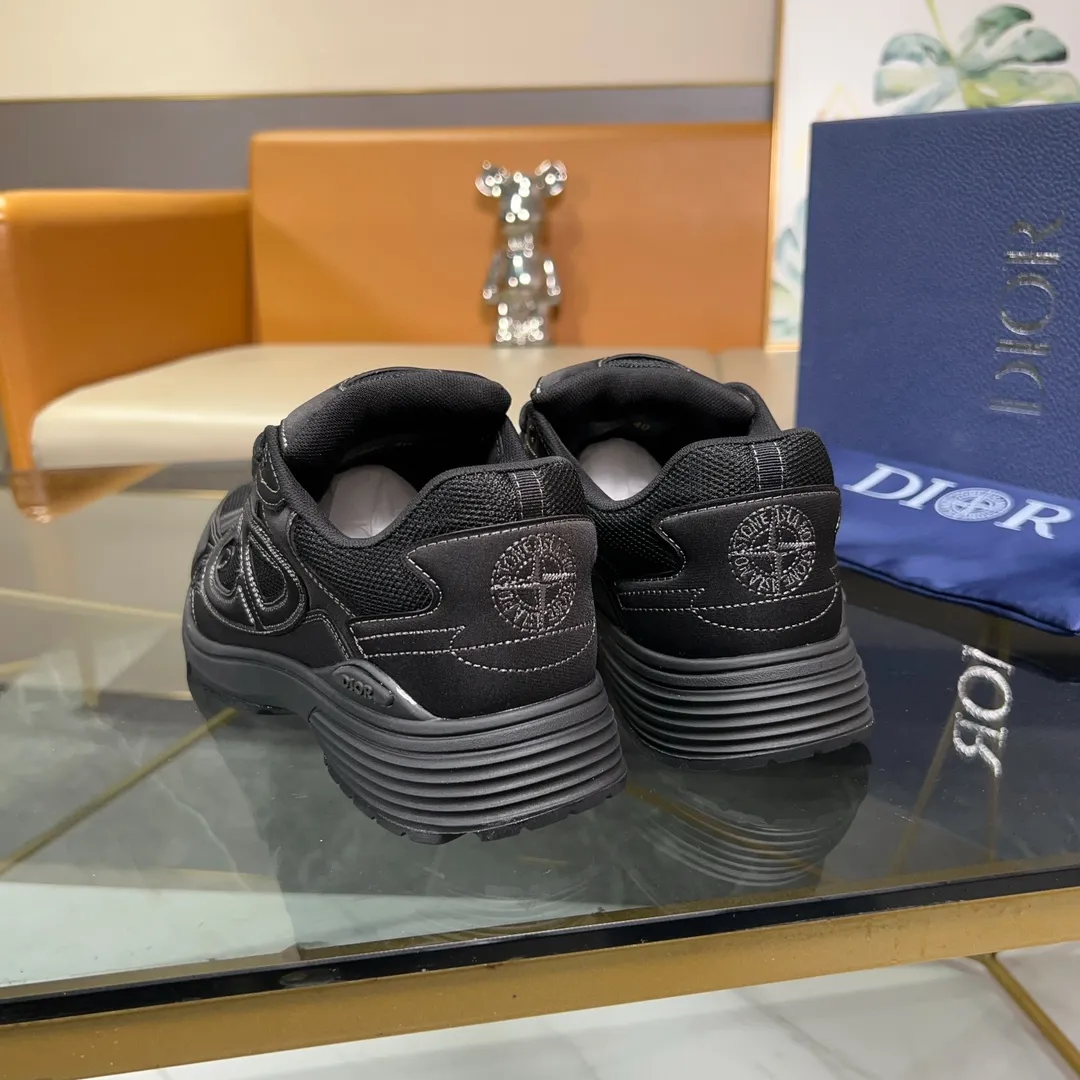 Men's Men's Shoes💰P460💰【DIOR】Dior's new B30 low-top sneakers✅ Carefully crafted from gray mesh fabric and white technical fabric, it features a CD30" graphic logo, and "DIO~B30" and "CD30" logos on the heel and tongue. The extra-light sculpted rubber sole is paired with iconic embellishments to enhance style, and internal stretch details create an ideal and comfortable wearing experience. Can be matched with a variety of casual looks to highlight a fashionable and modern sports style. Size: 38-44 (45 can be customized)